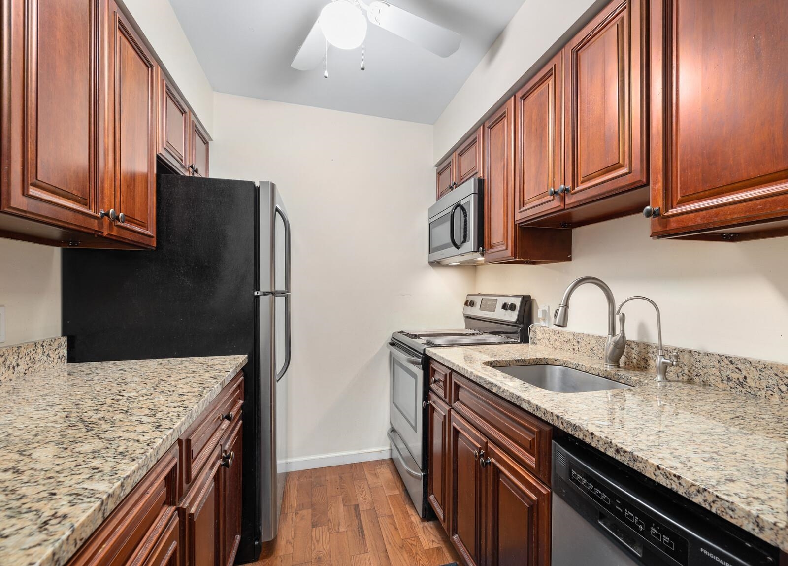 10 PALISADE AVE Unit 4B