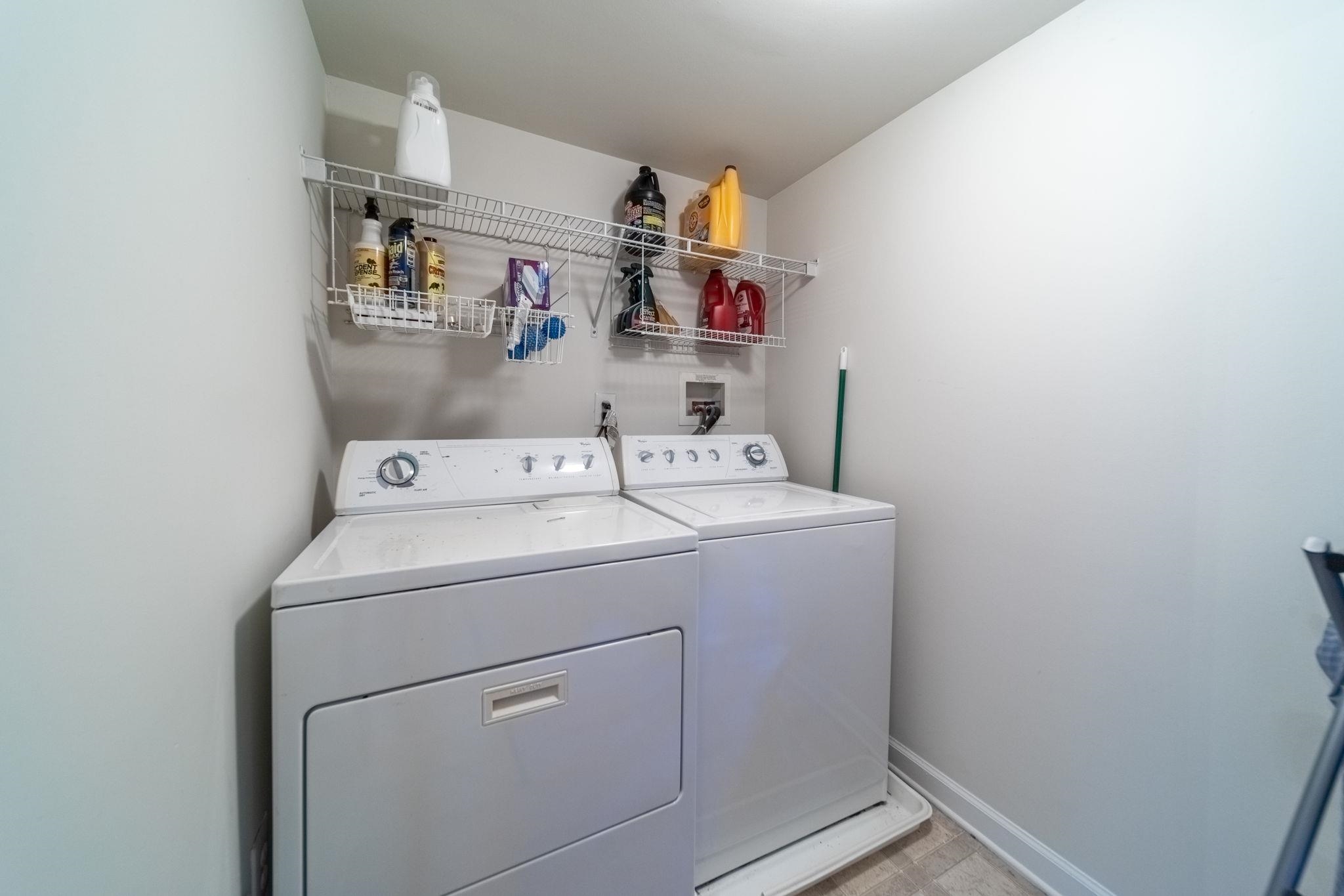 26 LYON CT