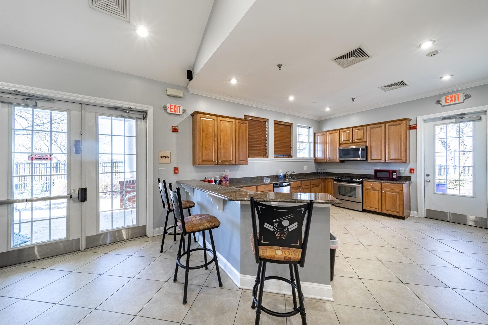 26 LYON CT