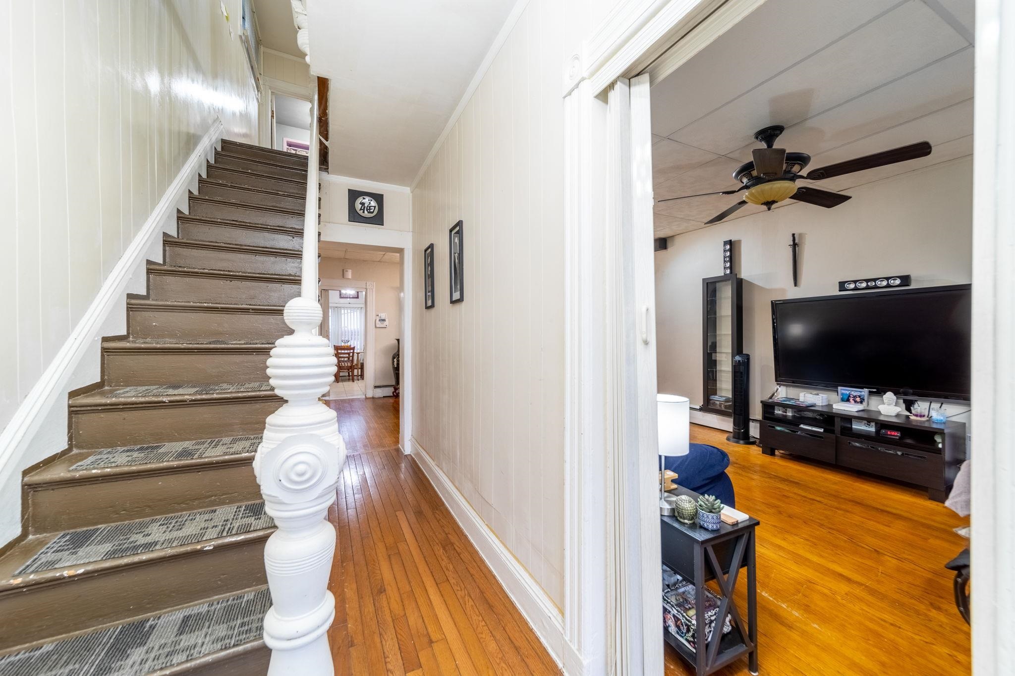 204 EGE AVE