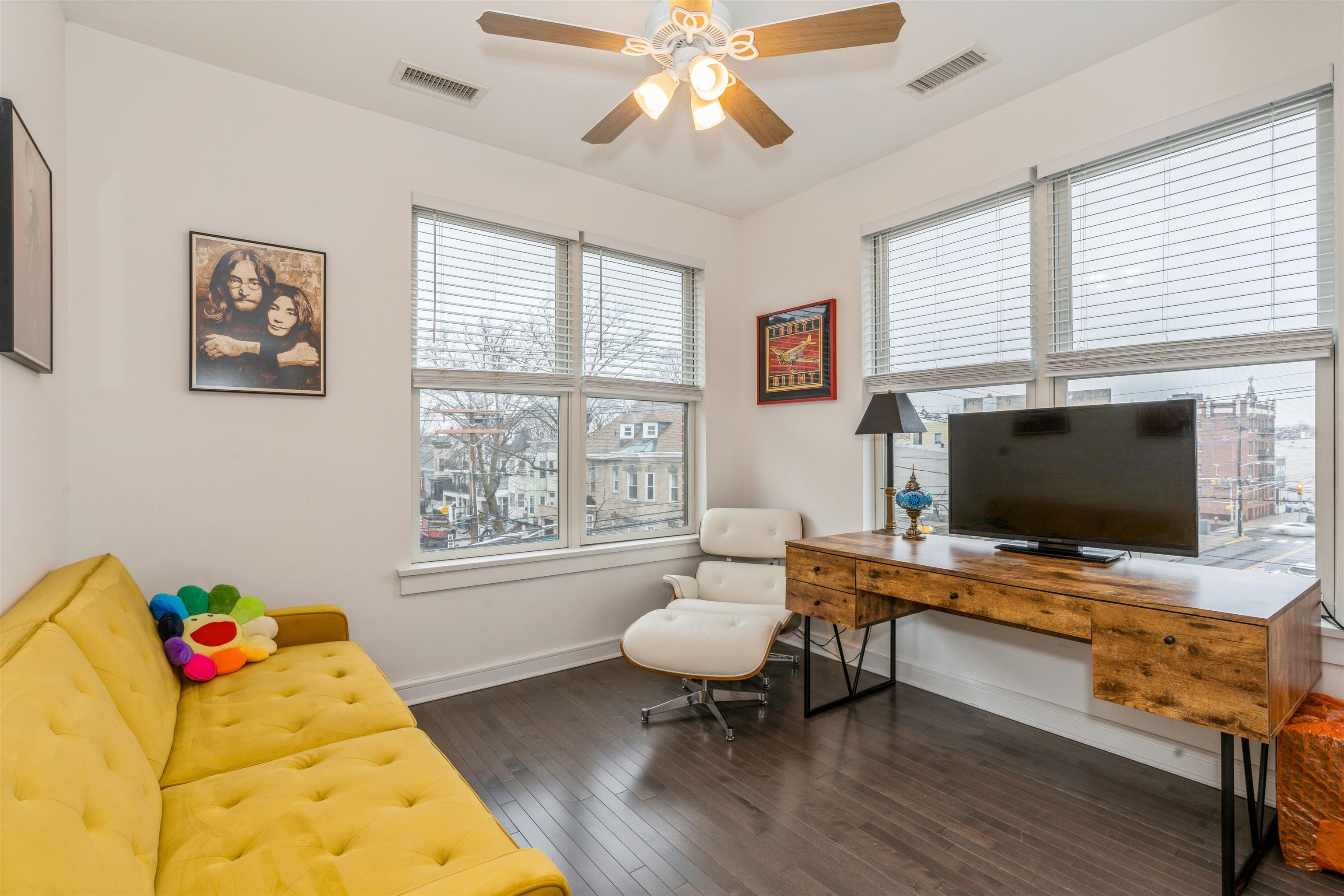 974 SUMMIT AVE Unit 401