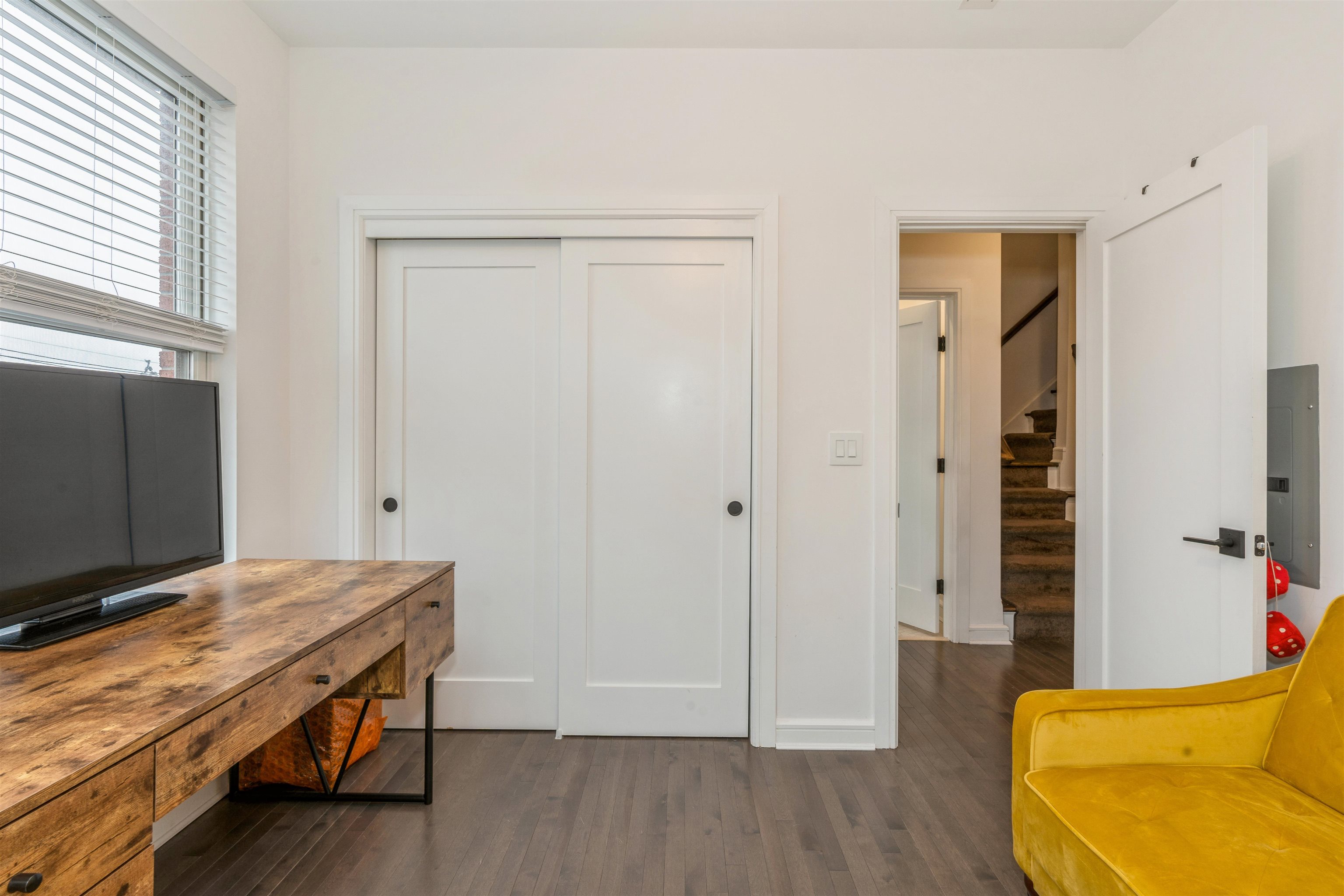 974 SUMMIT AVE Unit 401