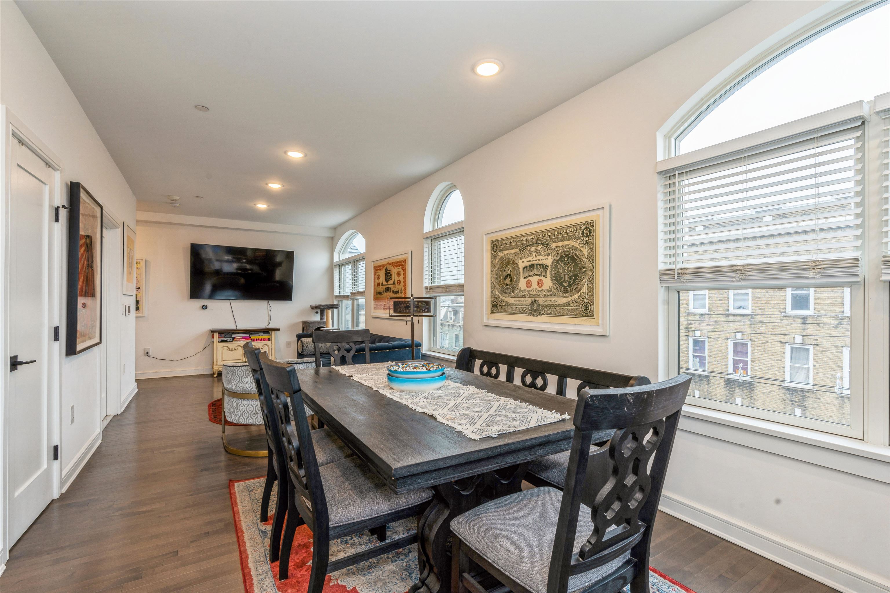974 SUMMIT AVE Unit 401