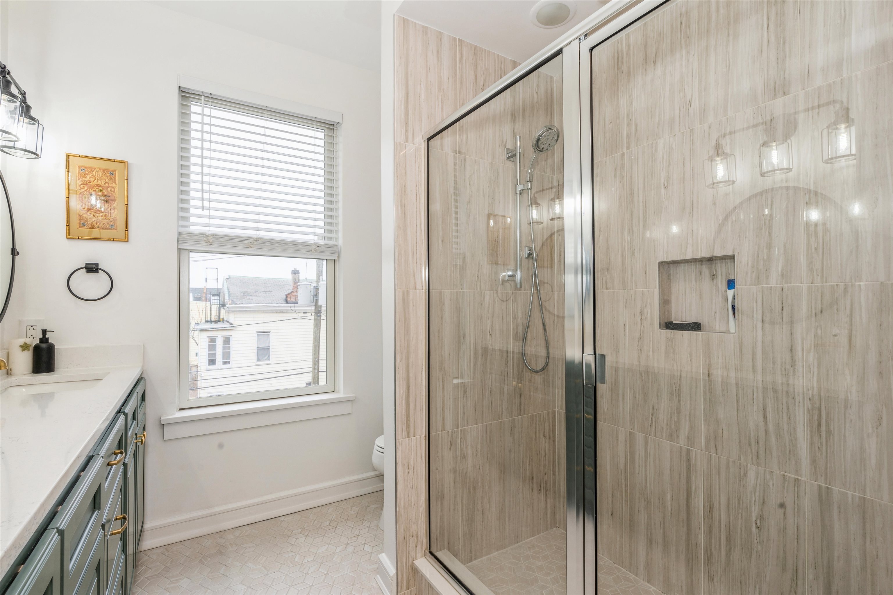 974 SUMMIT AVE Unit 401