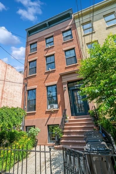 80 SUSSEX ST