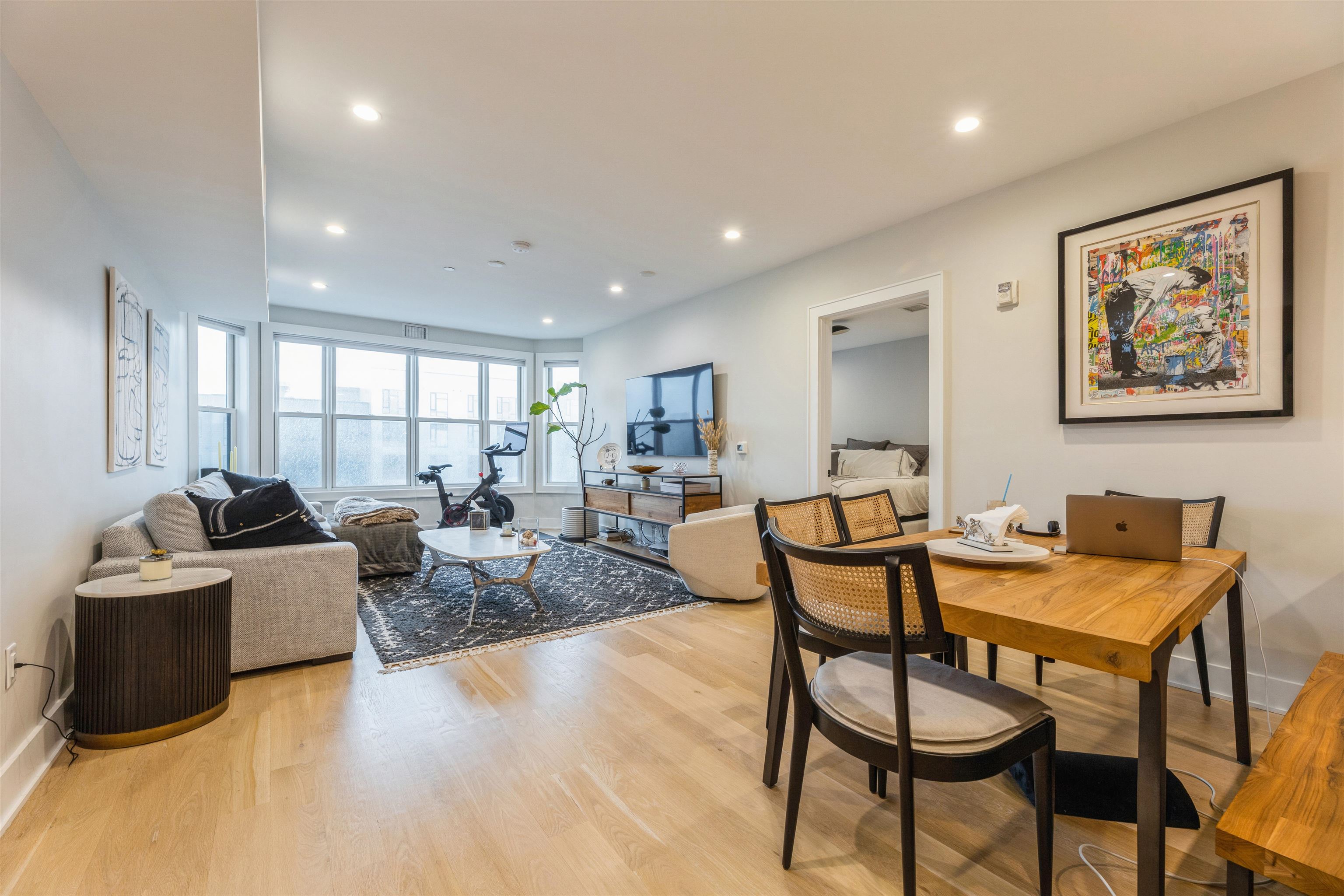 366 6TH ST Unit: 503