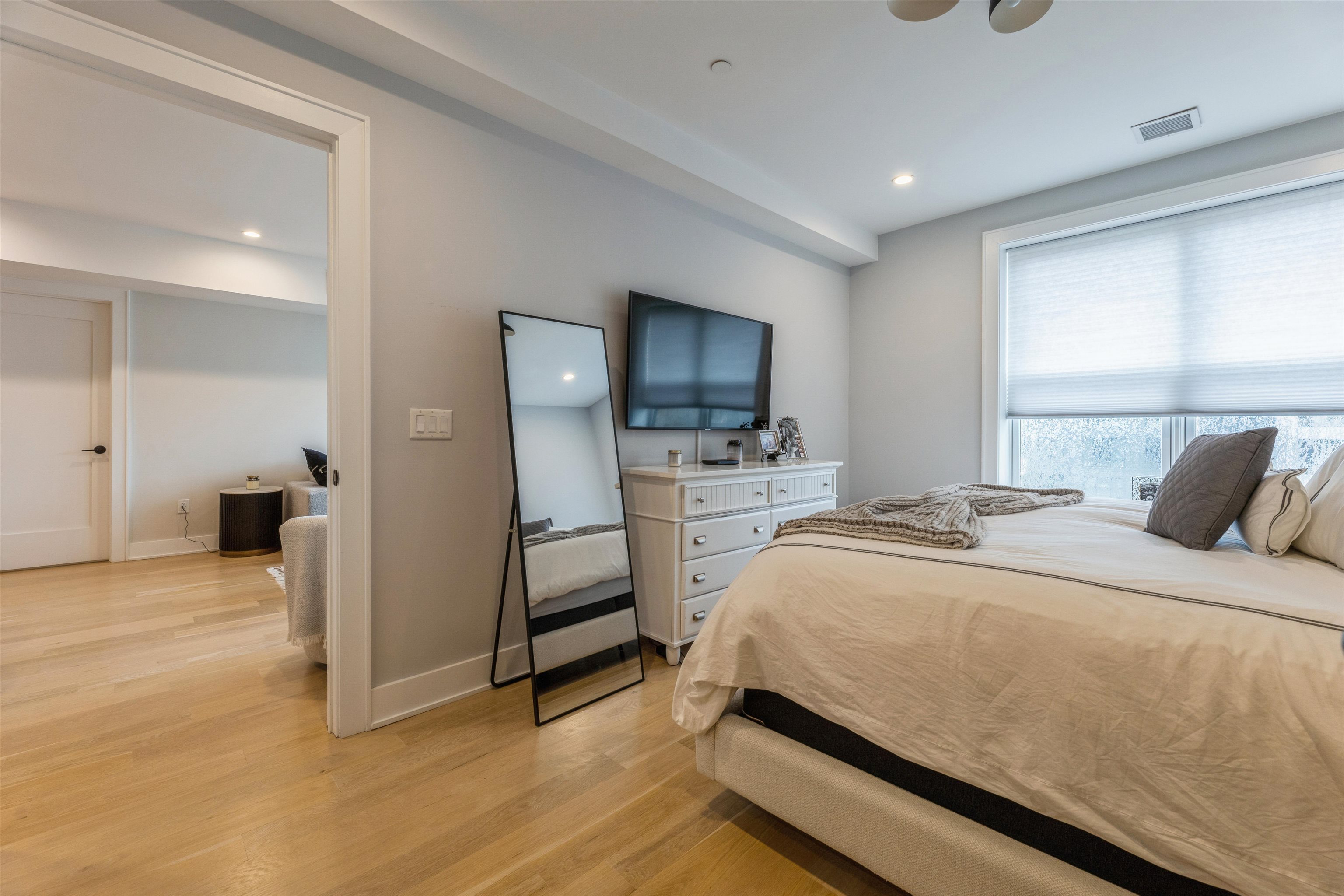 366 6TH ST Unit: 503
