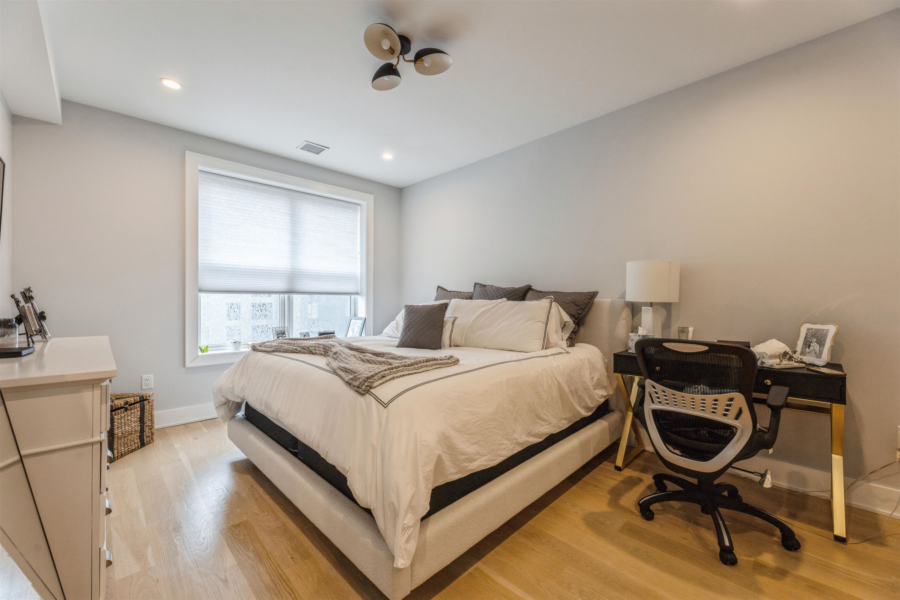 366 6TH ST Unit: 503