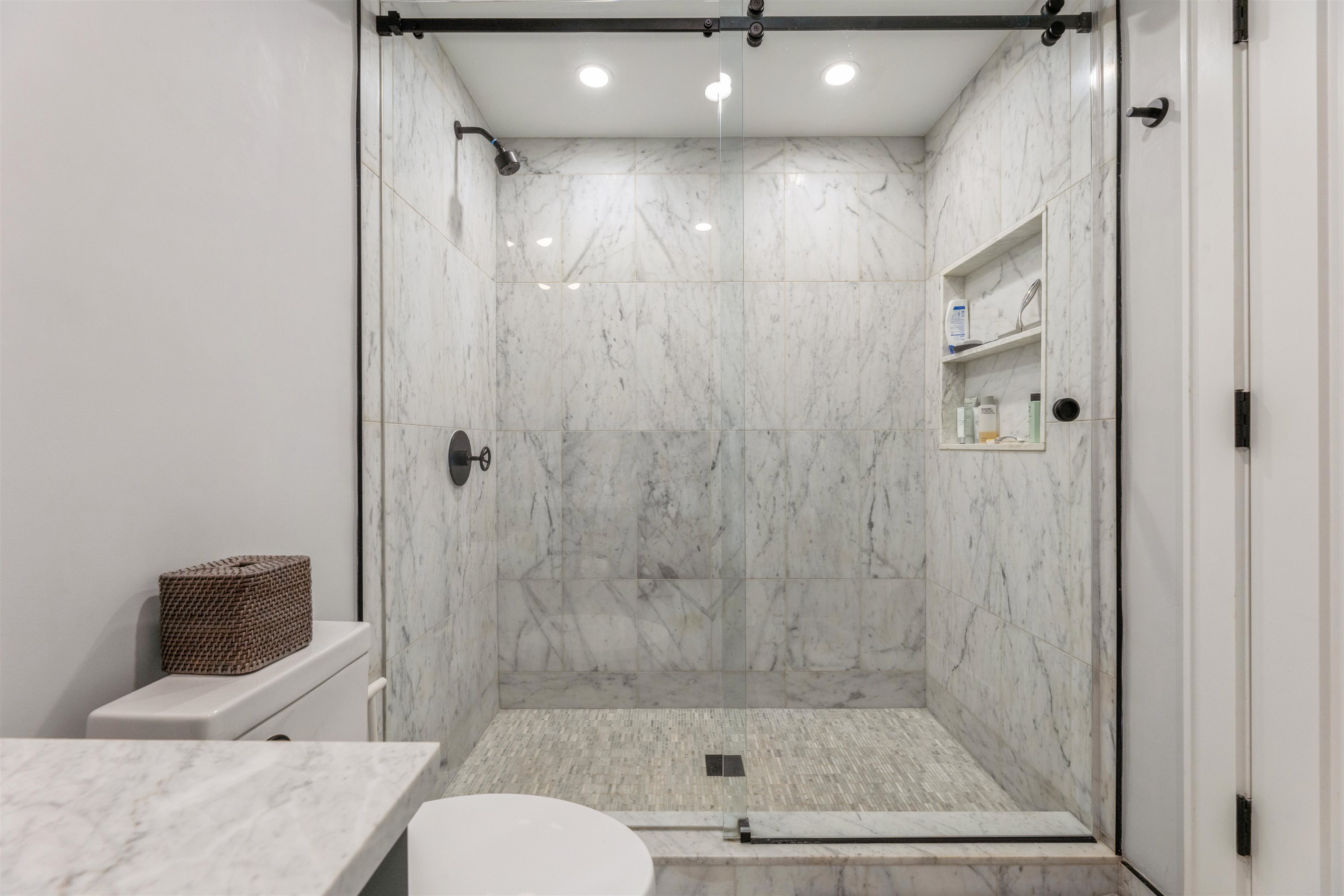 366 6TH ST Unit: 503