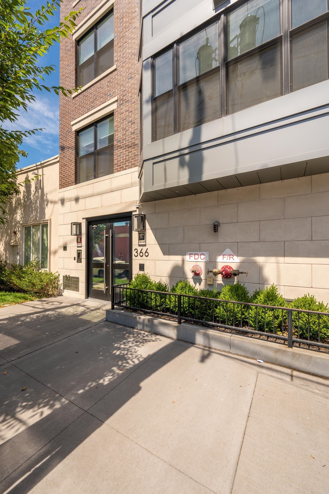 366 6TH ST Unit: 503