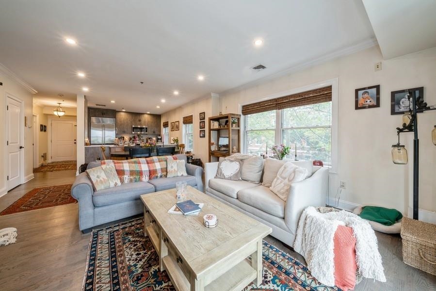 63 SUSSEX ST Unit: 3