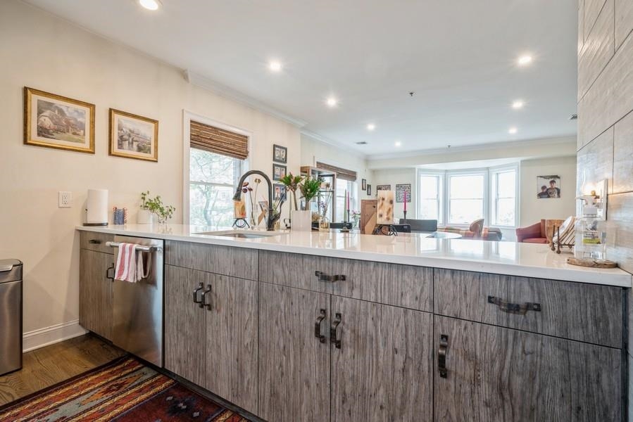 63 SUSSEX ST Unit: 3
