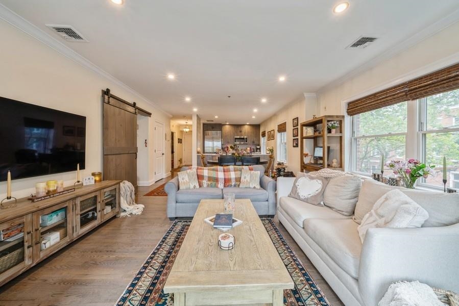 63 SUSSEX ST Unit: 3