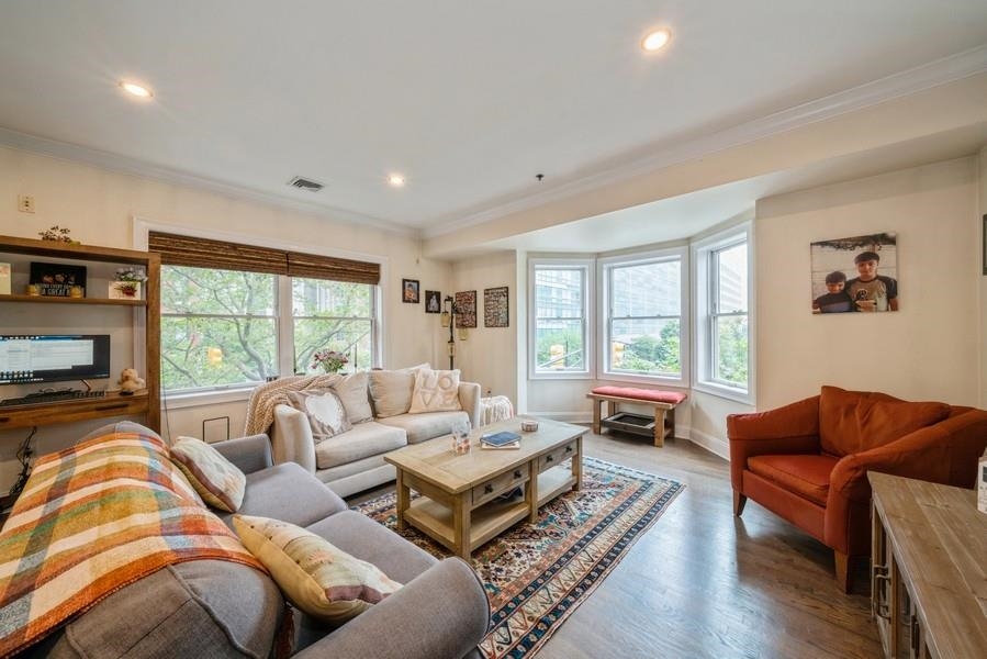 63 SUSSEX ST Unit: 3