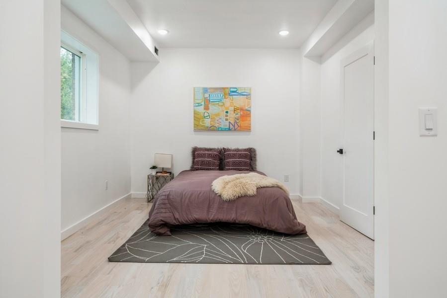 310 4TH ST Unit: 1