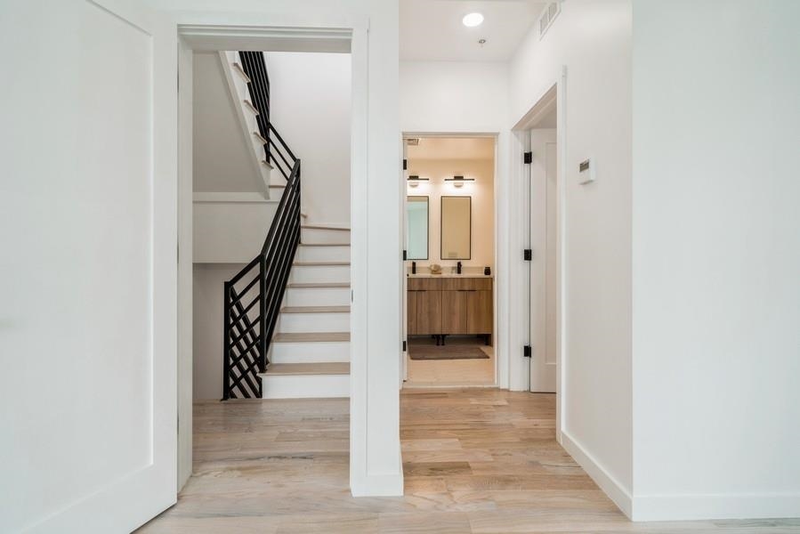 310 4TH ST Unit: 1
