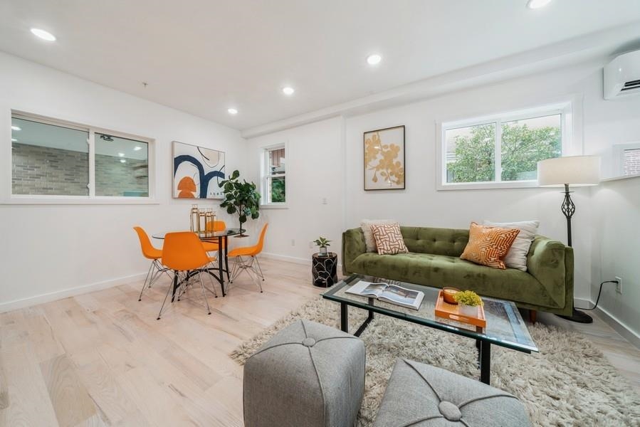 310 4TH ST Unit: 1