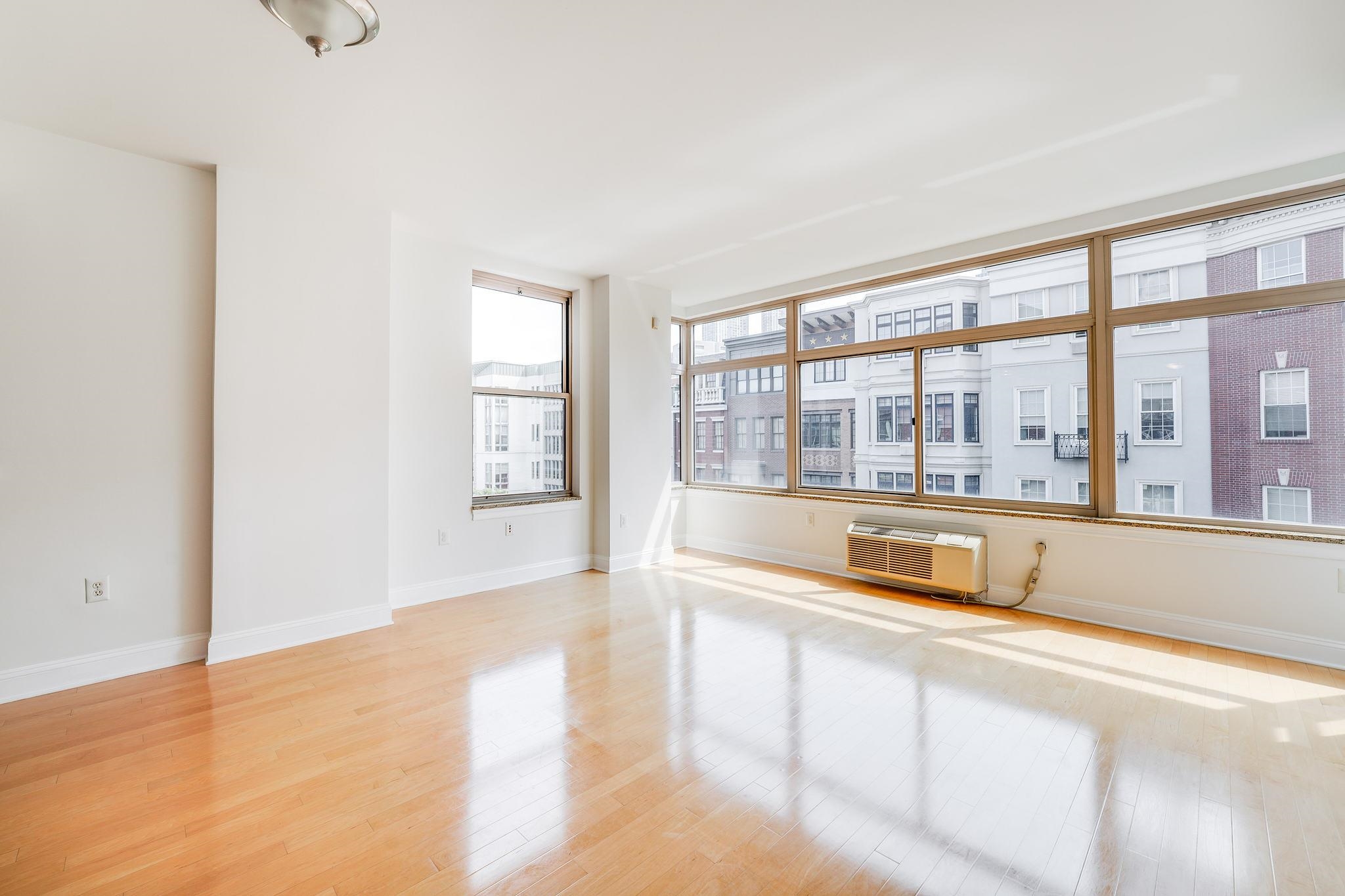 10 REGENT ST Unit 315