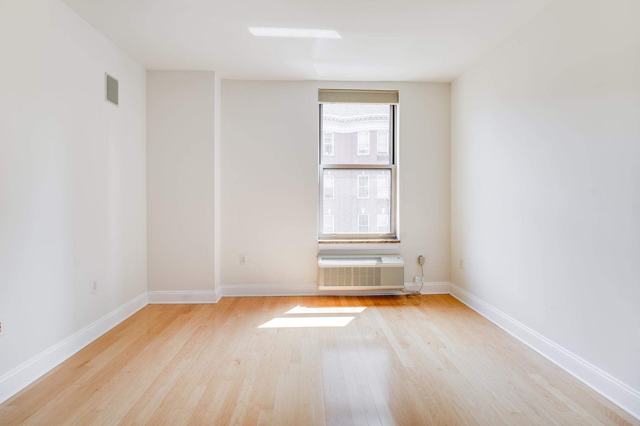 10 REGENT ST Unit 315