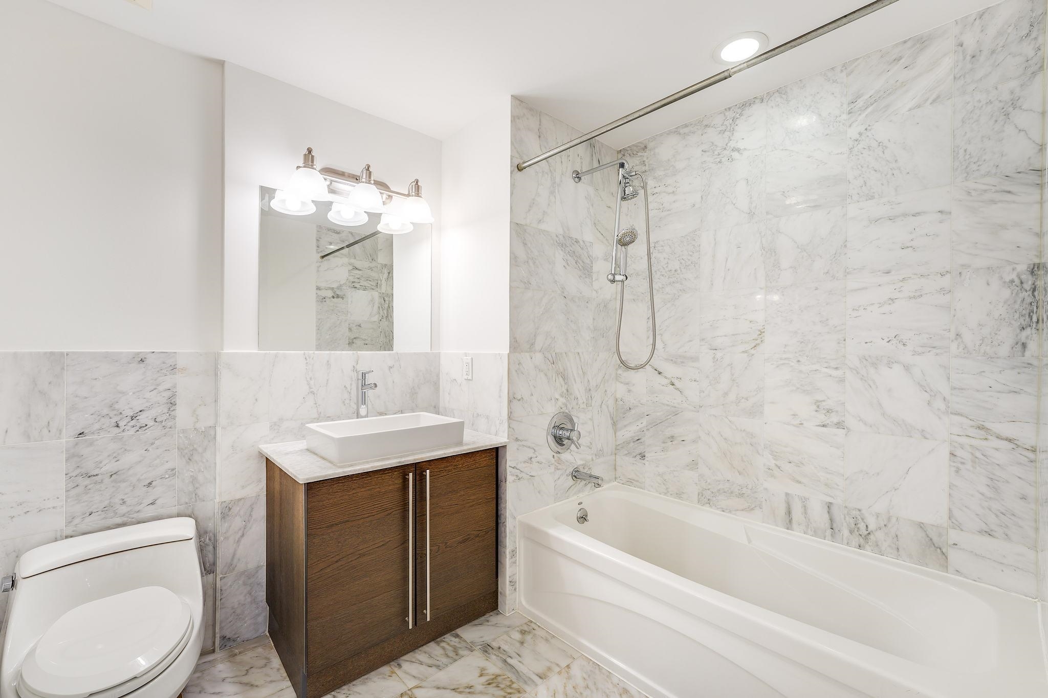 10 REGENT ST Unit 315