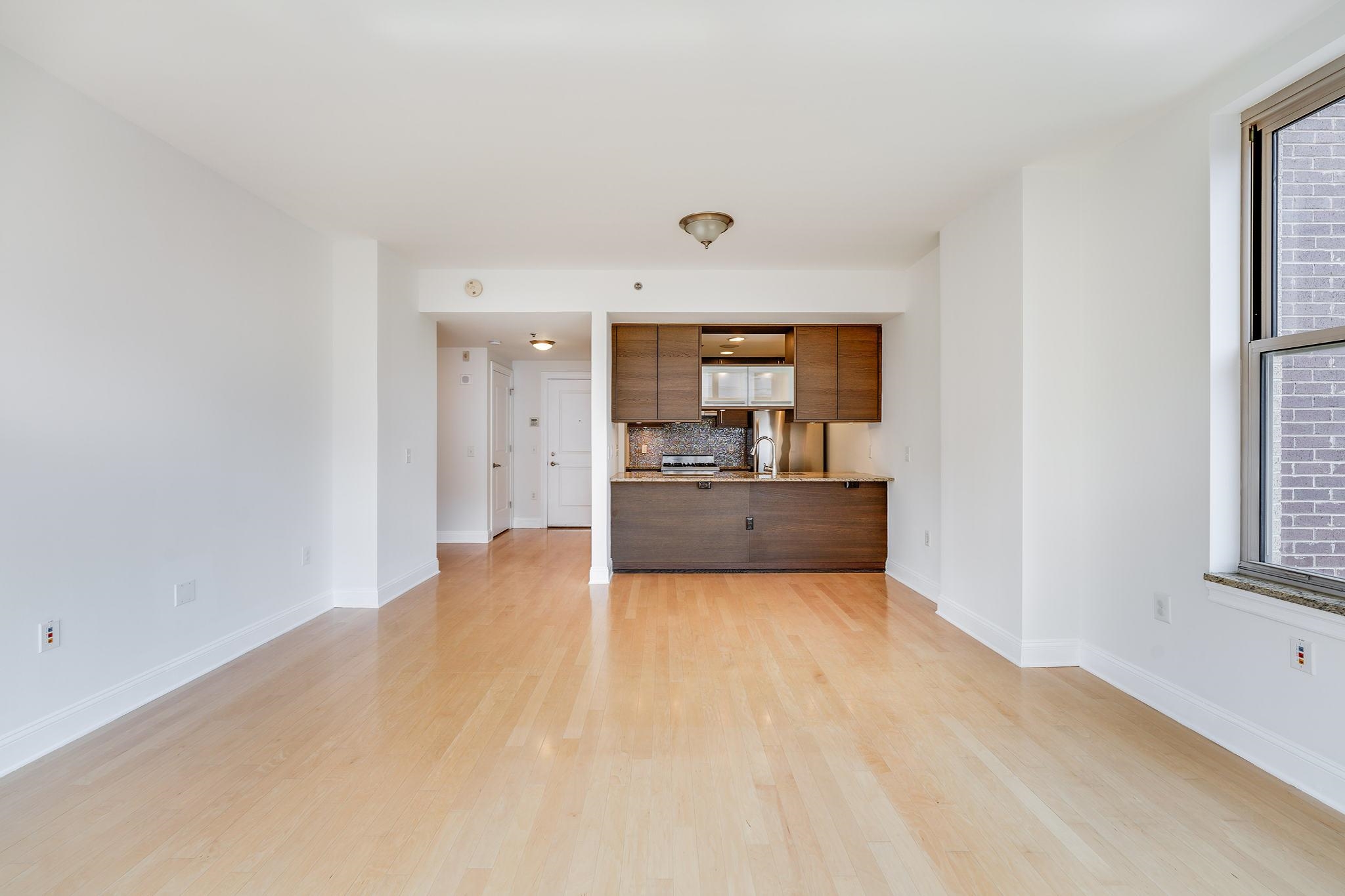 10 REGENT ST Unit 315