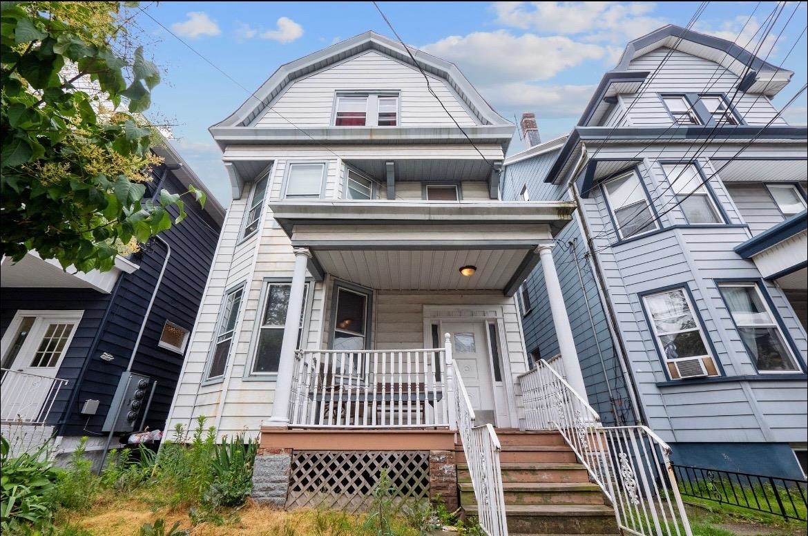 19 49TH ST