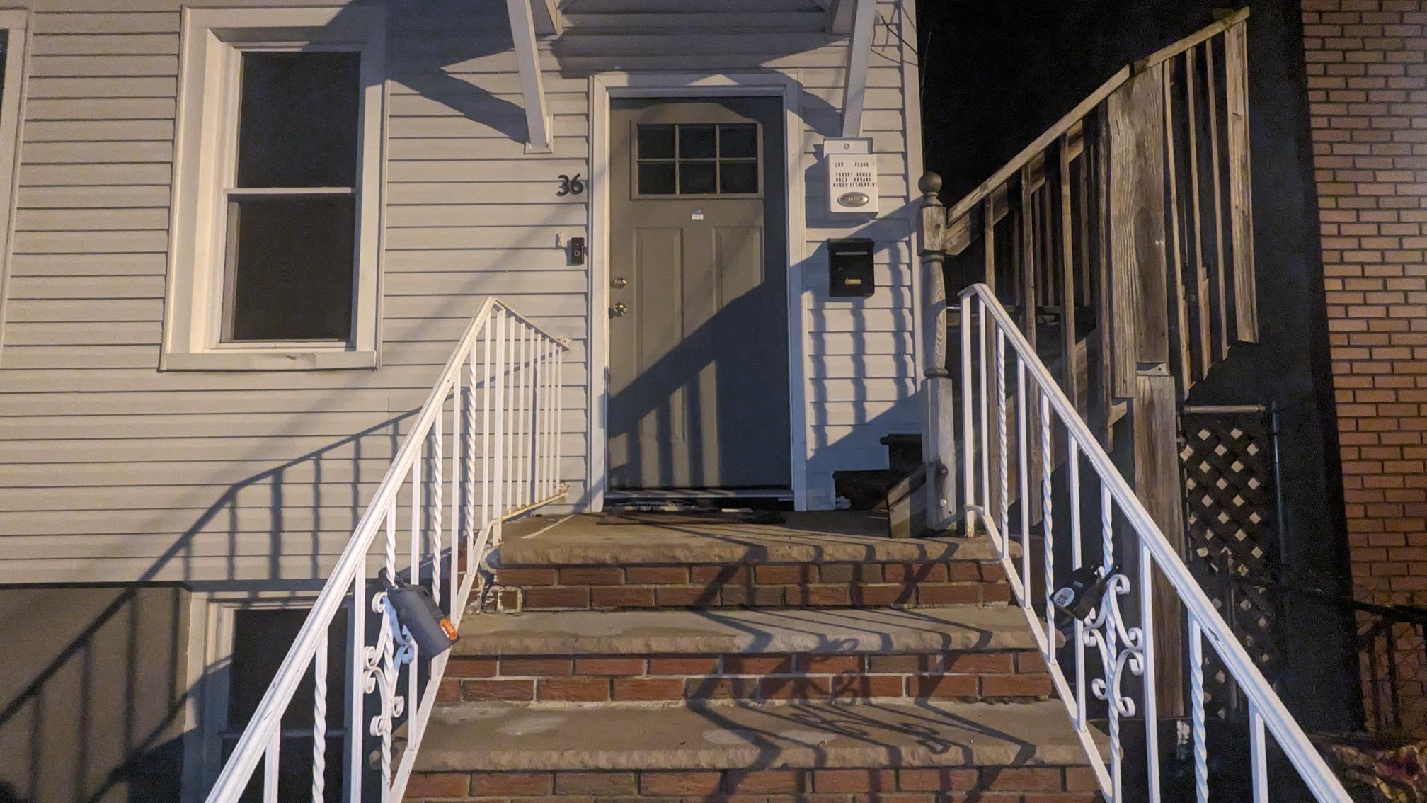 36 MANHATTAN AVE