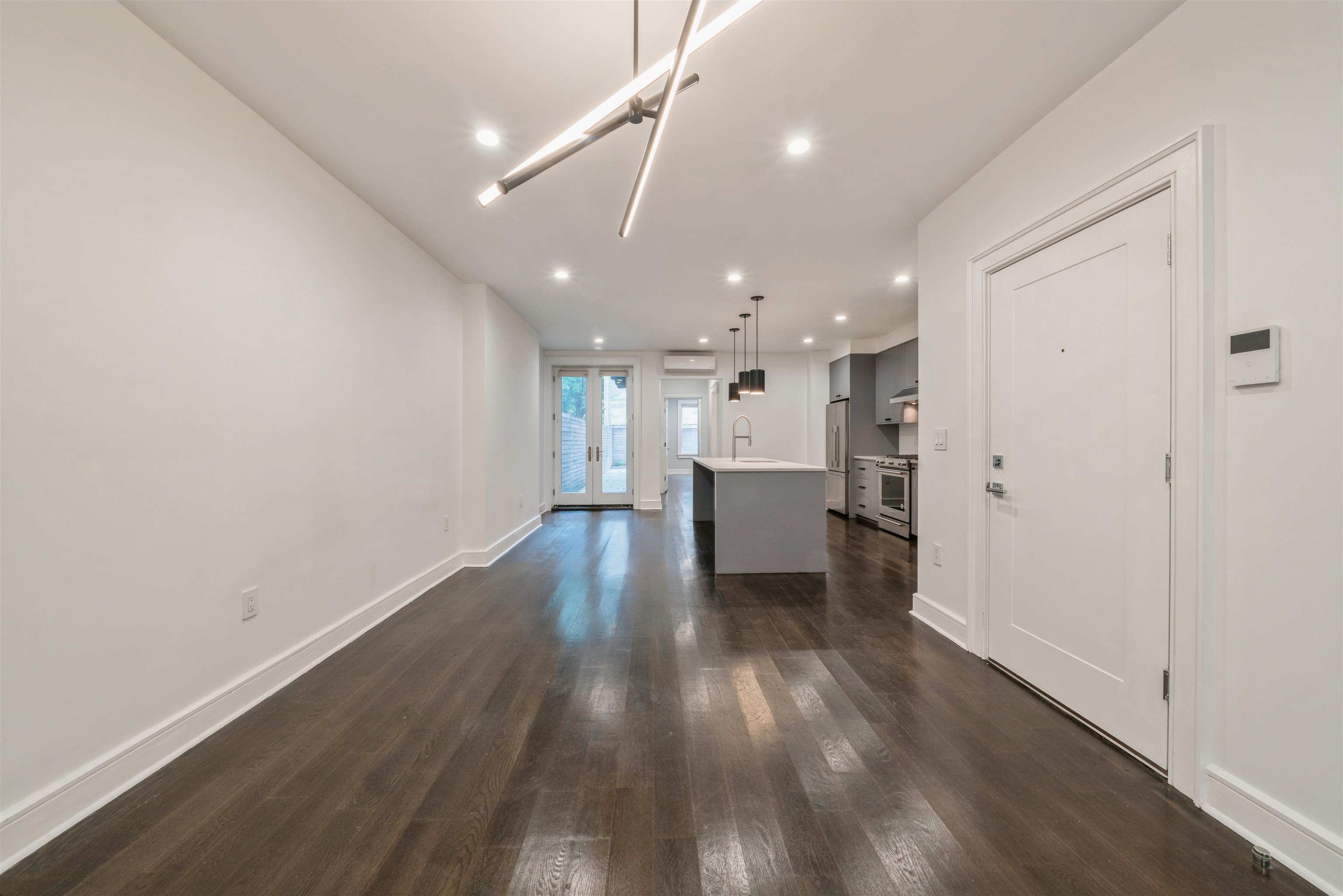 256 MONTGOMERY ST Unit: 1