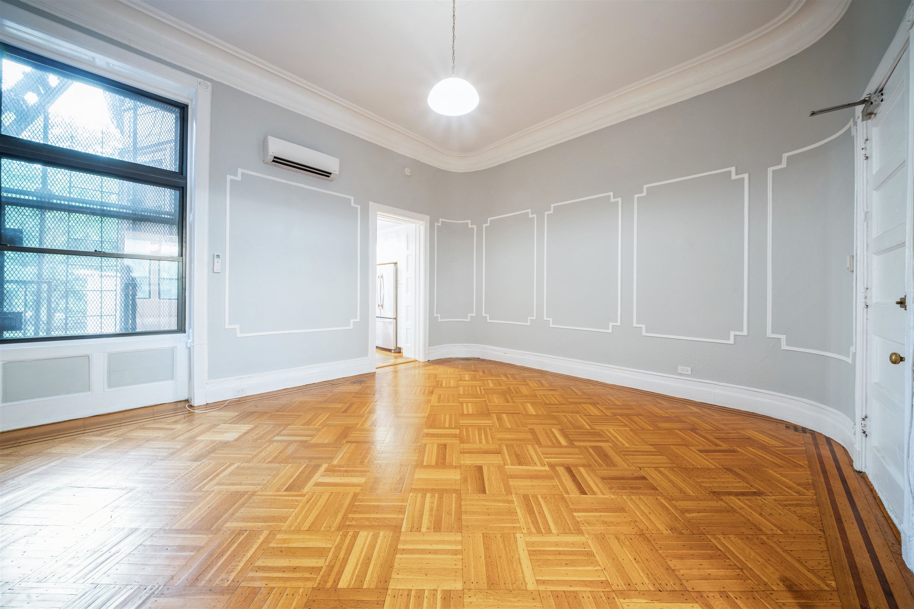 256 MONTGOMERY ST Unit: 2