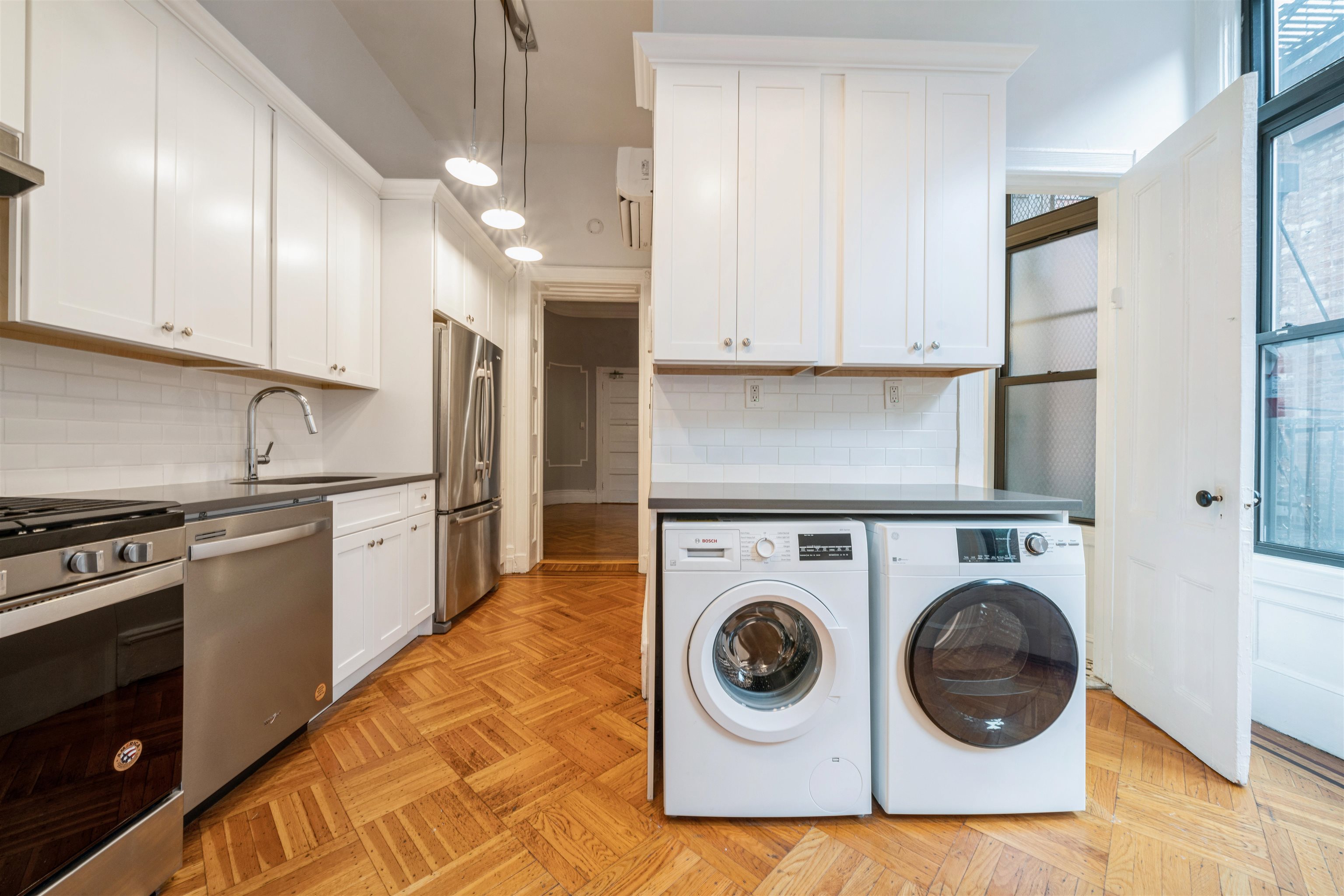 256 MONTGOMERY ST Unit: 2
