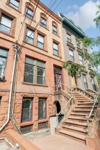 256 MONTGOMERY ST Unit: 2