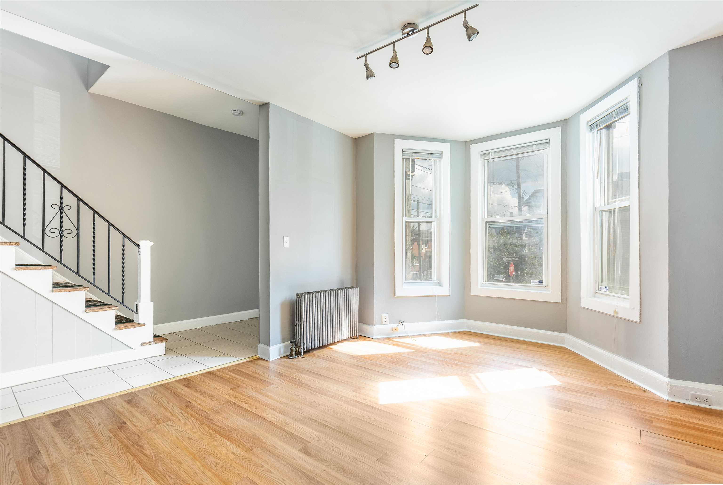 2A DWIGHT ST