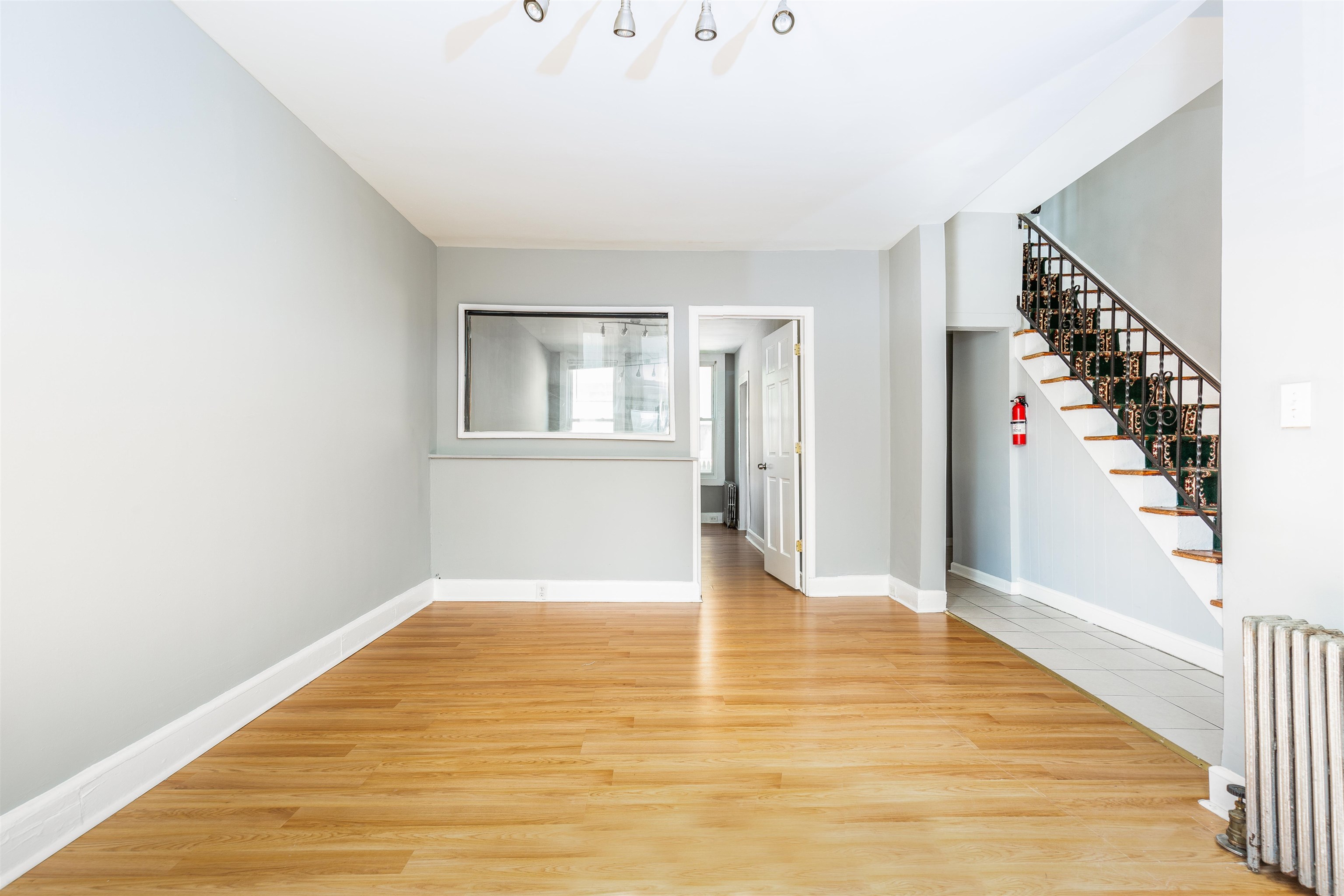 2A DWIGHT ST