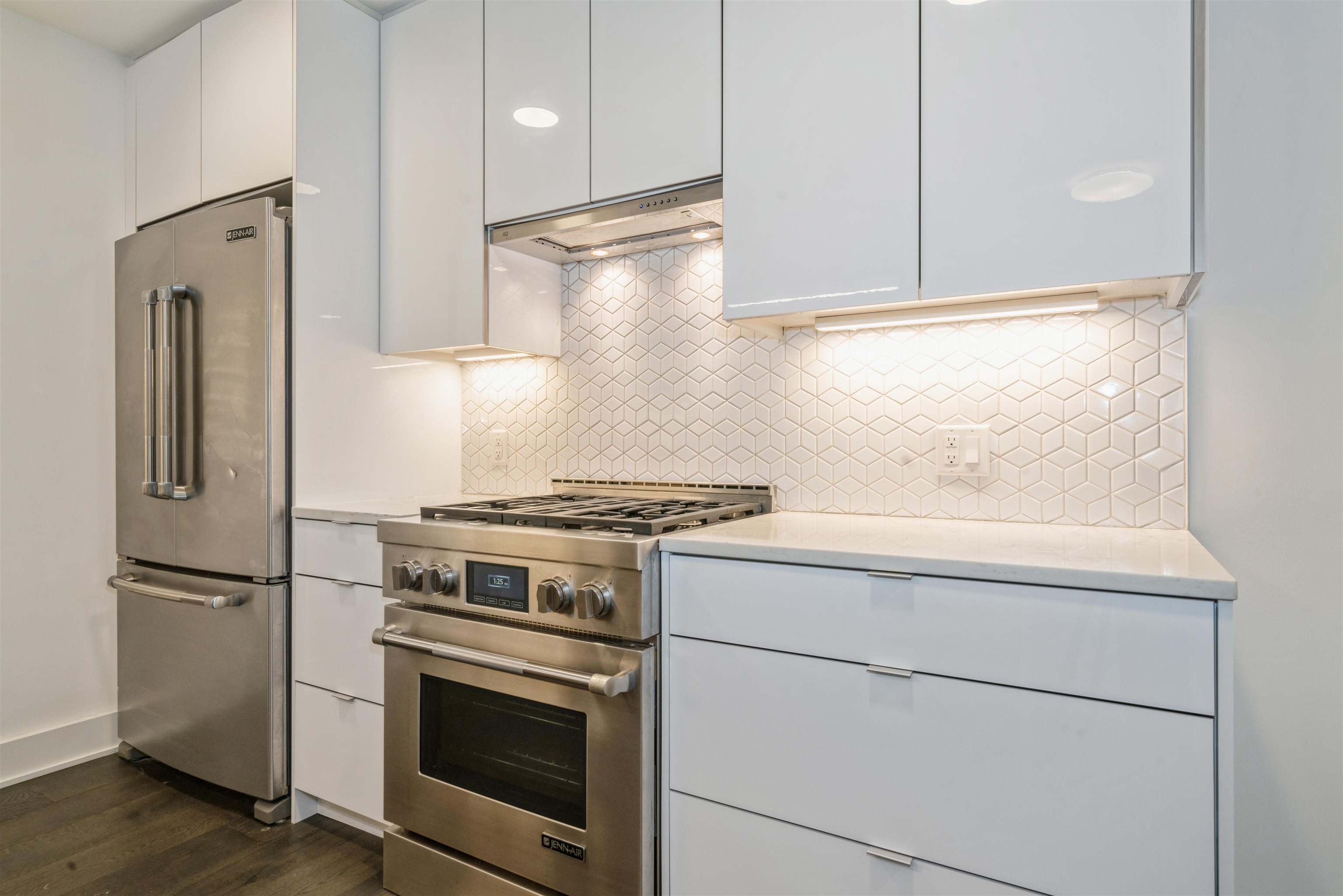 380 NEWARK AVE Unit: 305