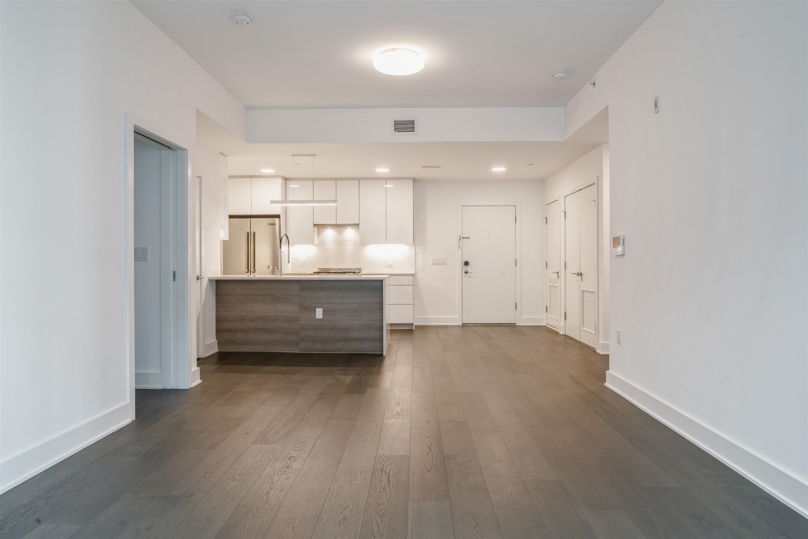 380 NEWARK AVE Unit: 305