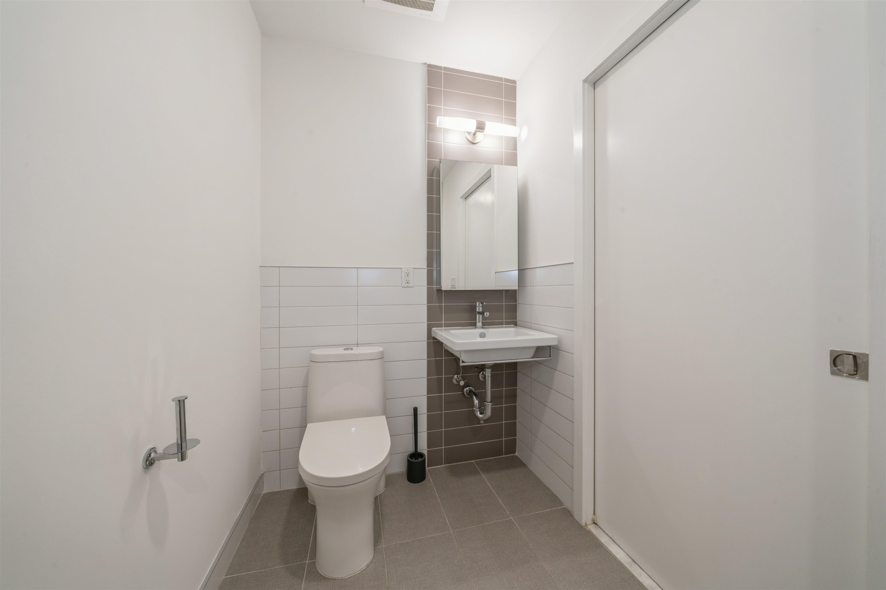 380 NEWARK AVE Unit: 305