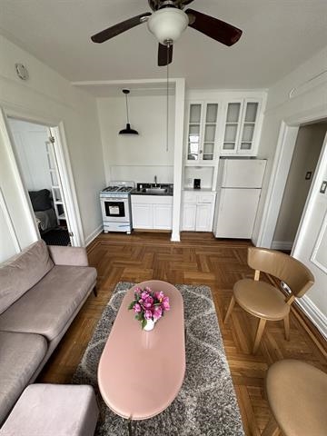 3726 PARK AVE Unit: C4