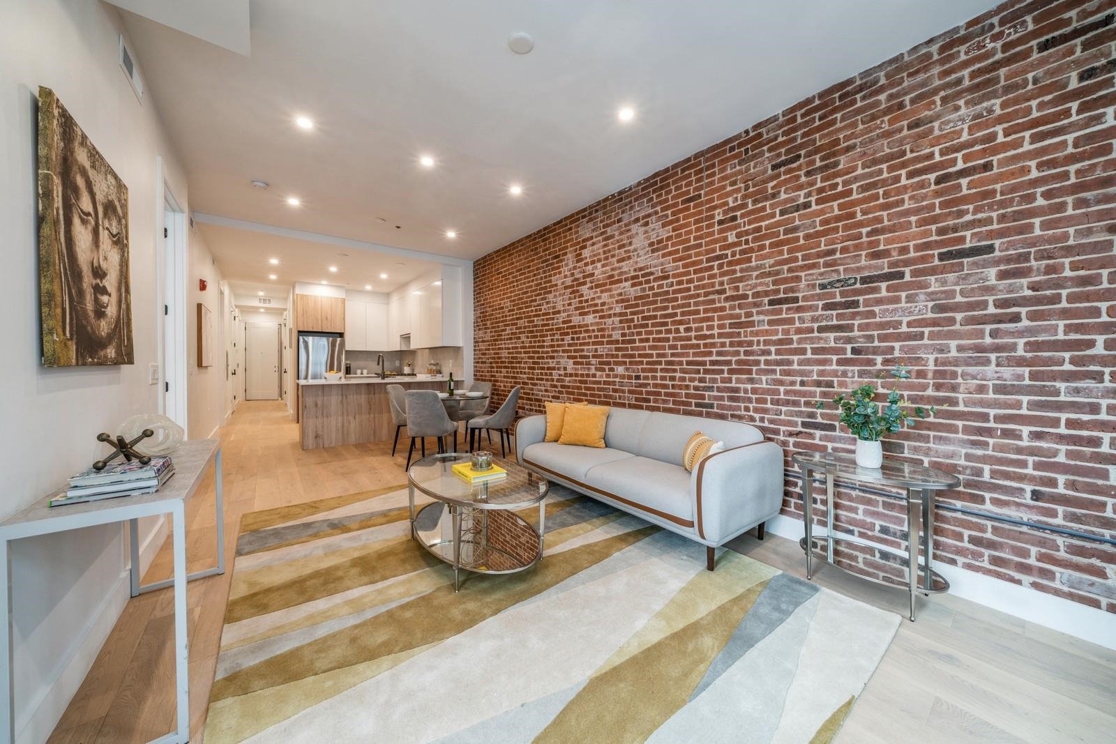 87 BRIGHT ST Unit: 2