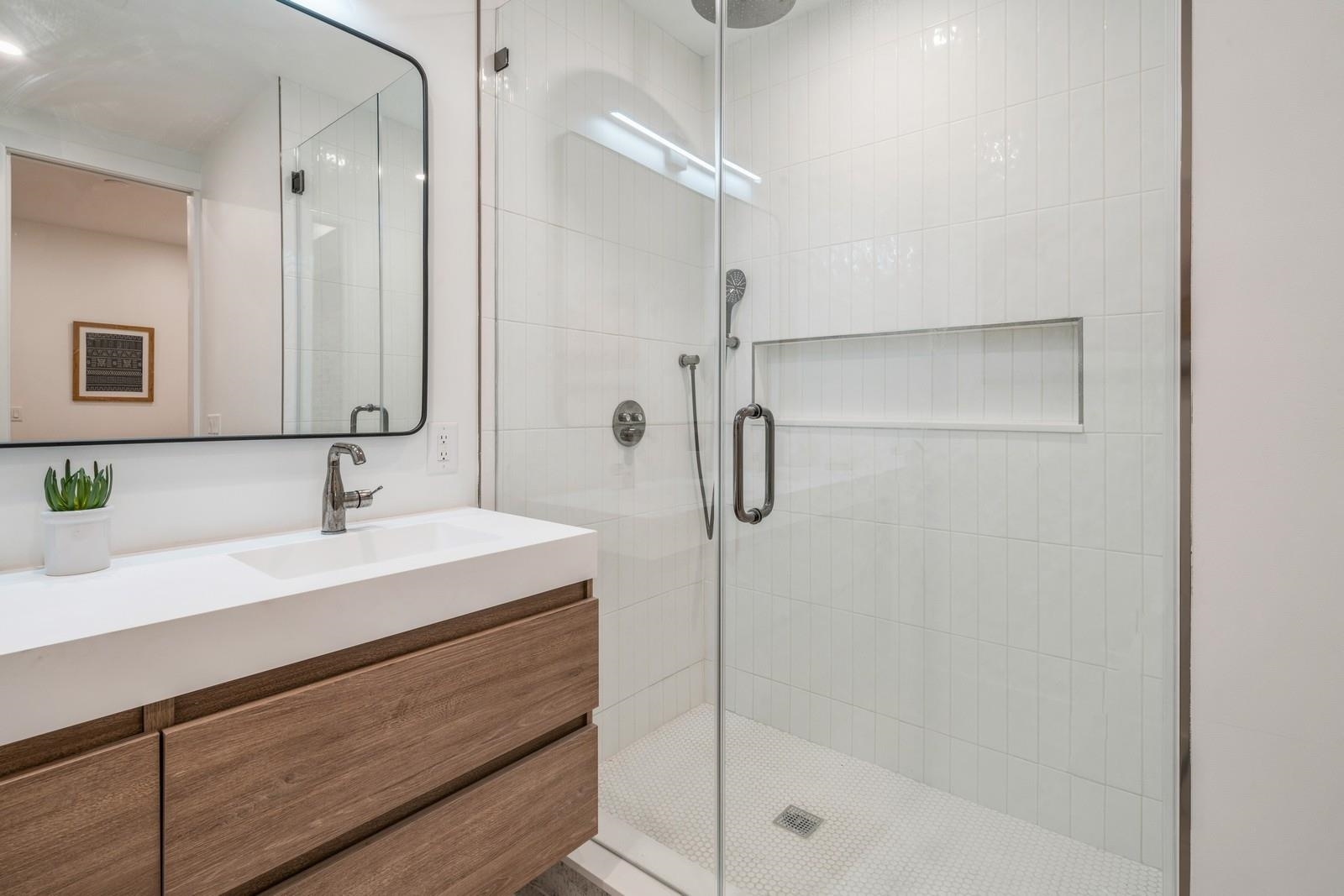 87 BRIGHT ST Unit: 2