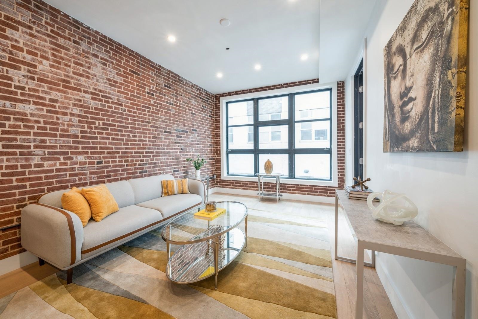 87 BRIGHT ST Unit: 2