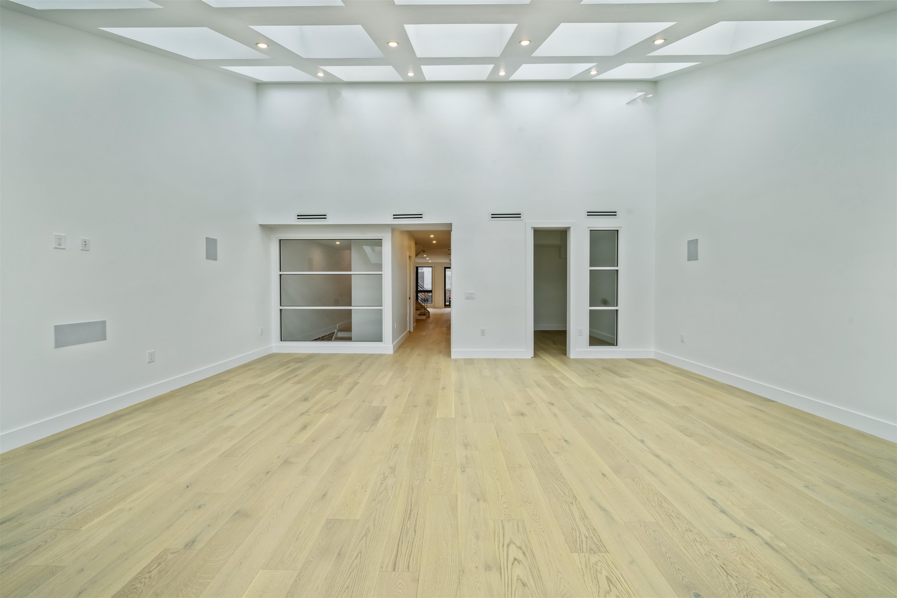 87 BRIGHT ST Unit: 4