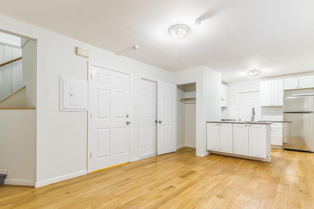 19 EAST 36TH ST