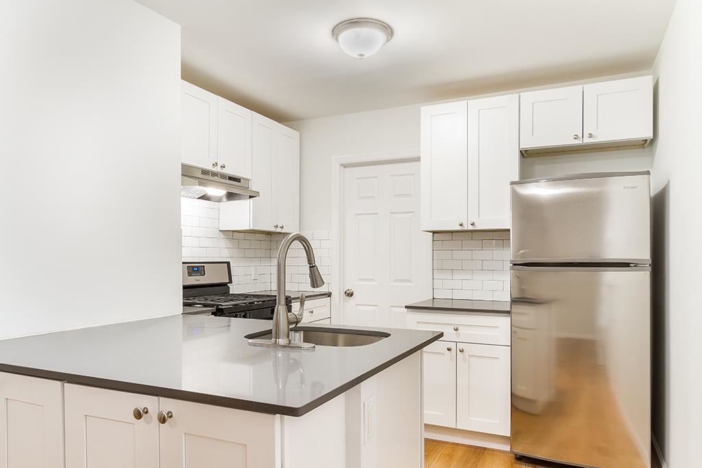19 EAST 36TH ST