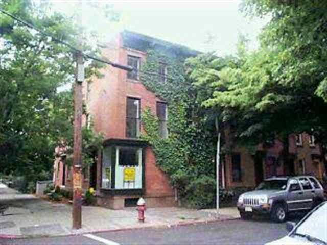 155 COLES ST