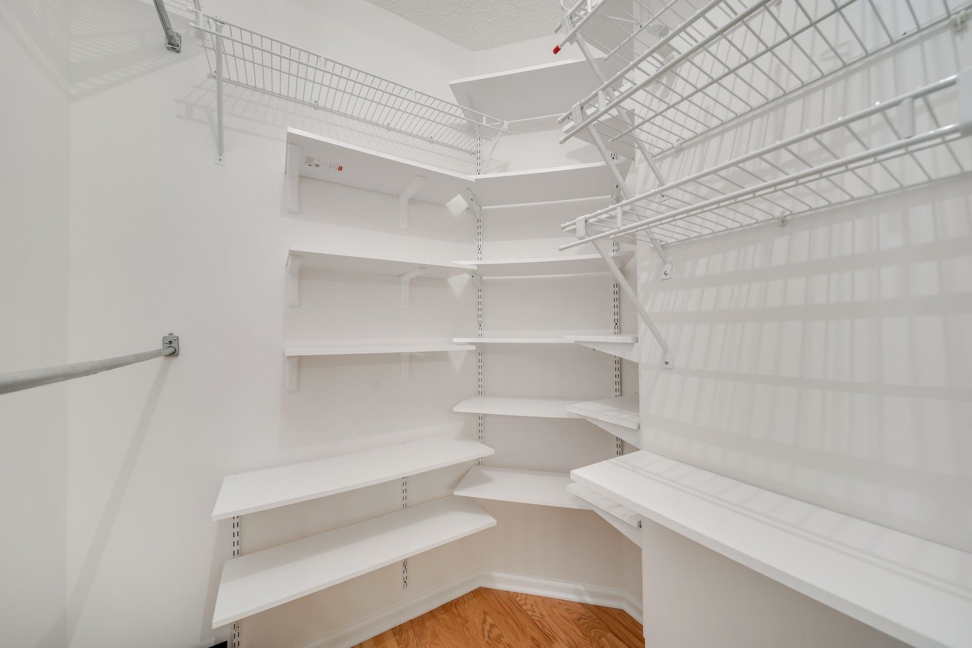 100 CARLYLE DR Unit: 11 C North