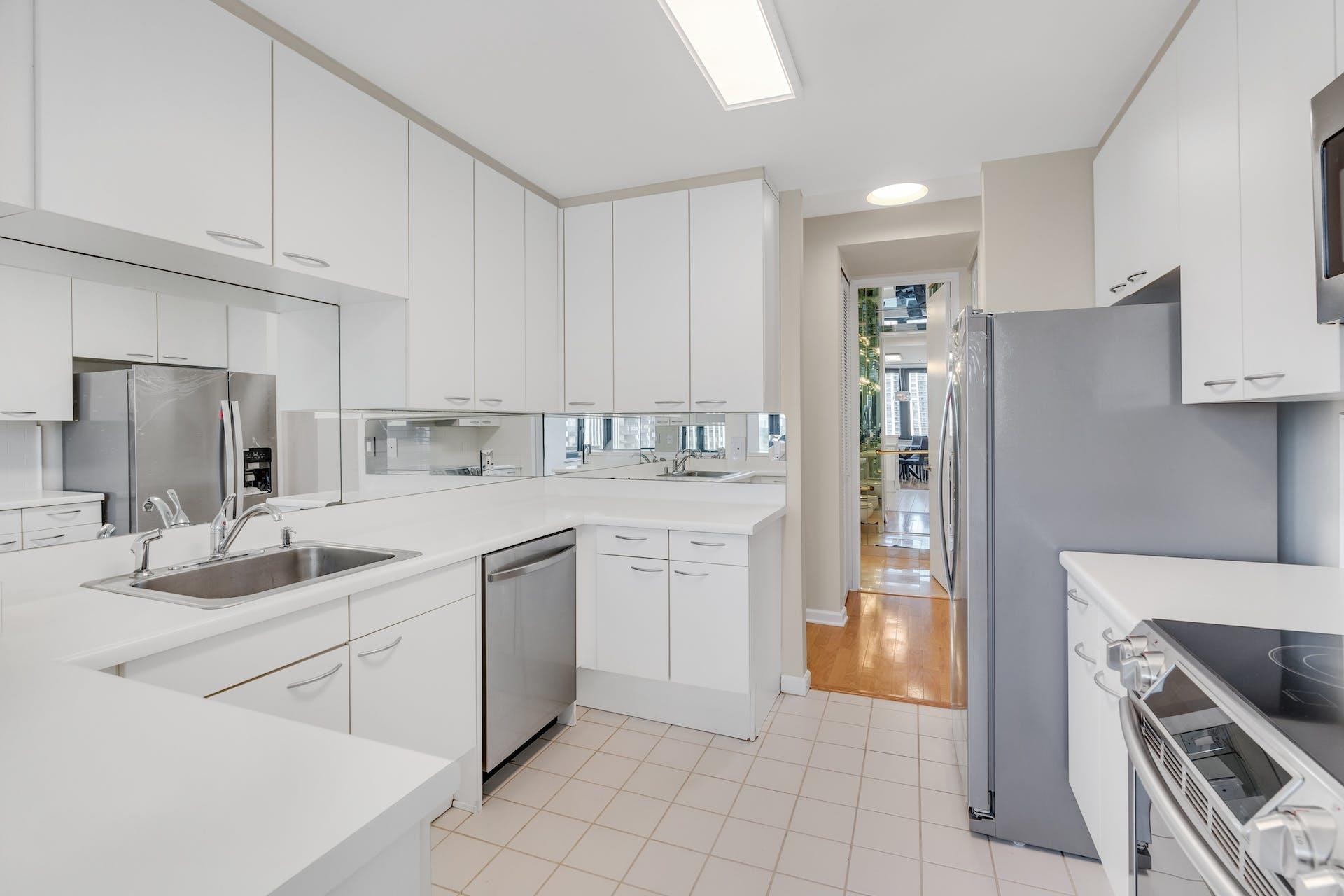 100 CARLYLE DR Unit: 11 C North