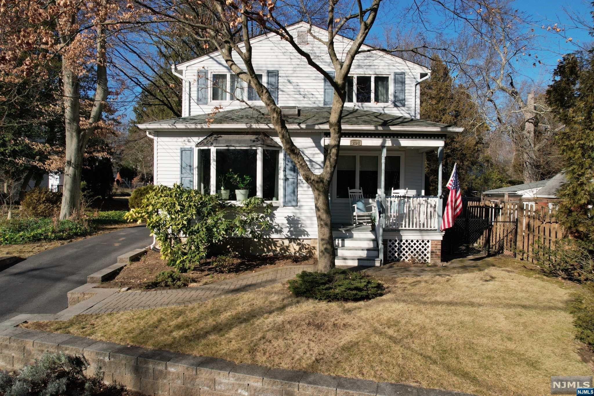 208 Washington Avenue