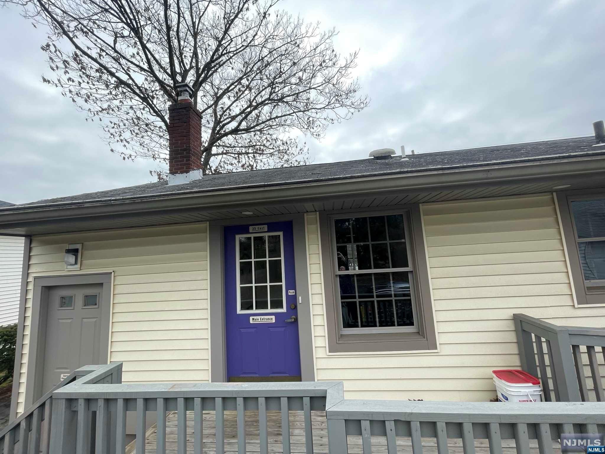 35 E Prospect Street