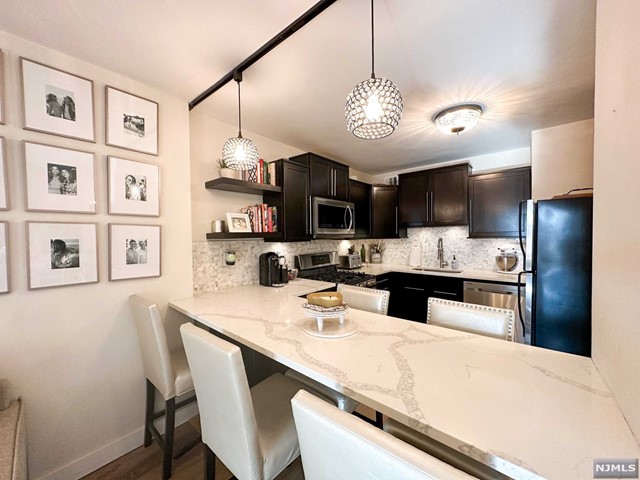 1203 River Road 3F