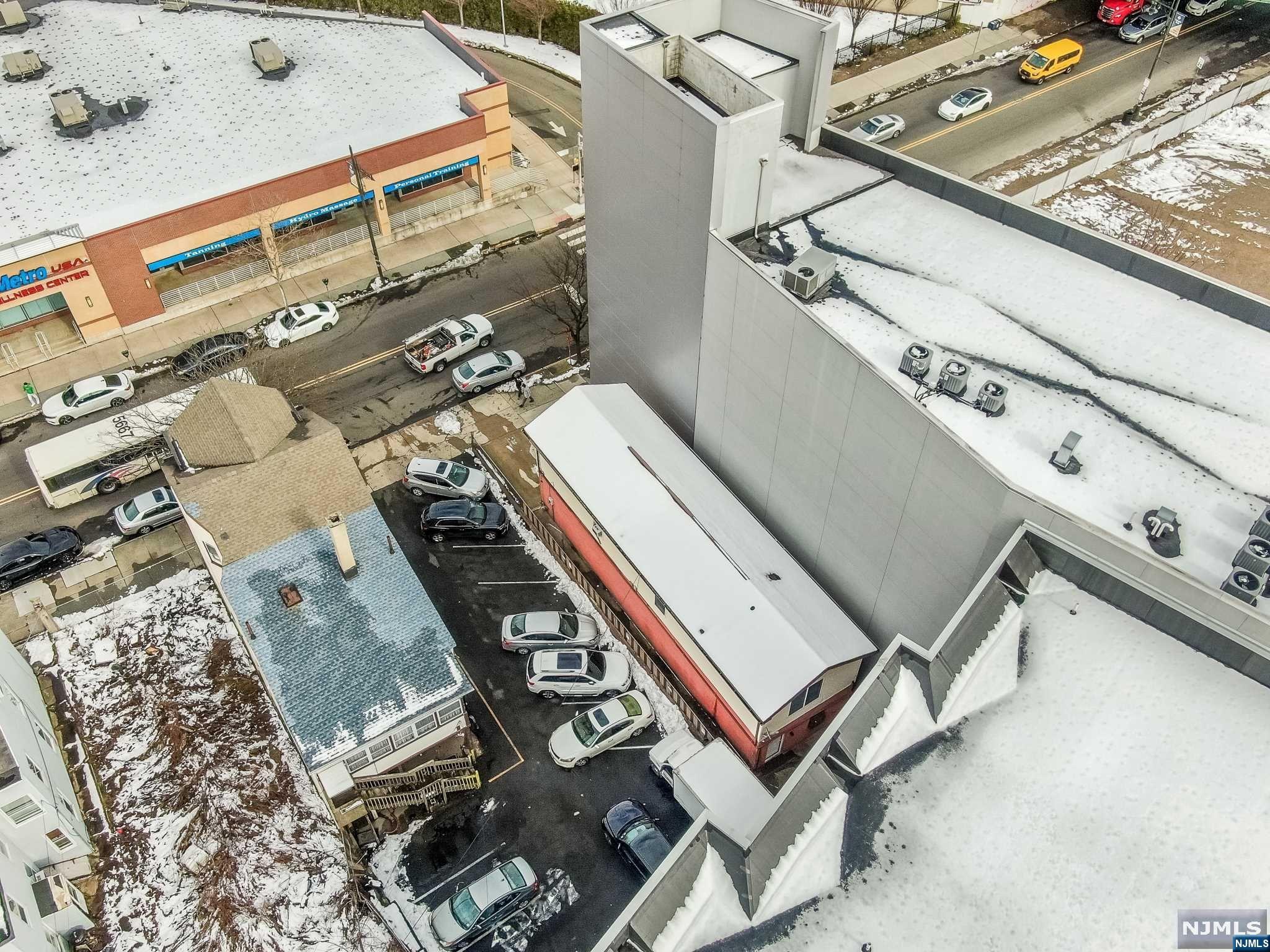 762 Main Street 1